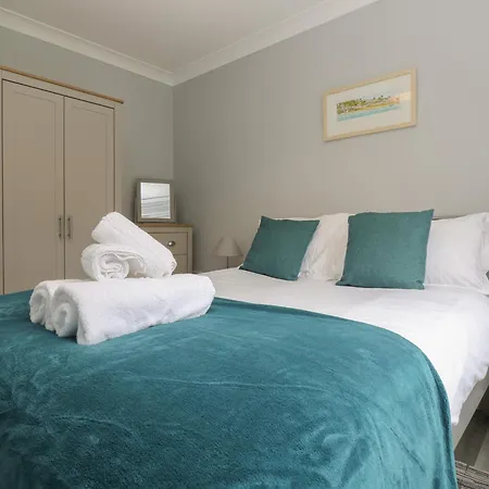 Holiday home Compass Point *